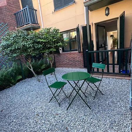 Guou Apartment *